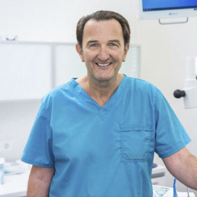Dr. Michael Huss: Zahnarzt in Stuttgart