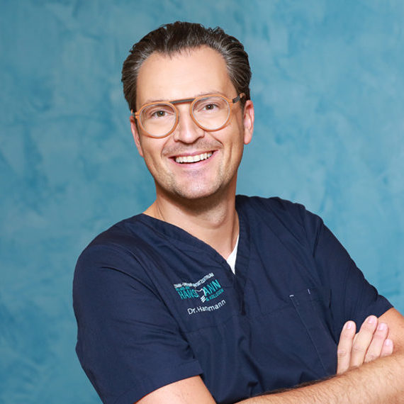 Dr.  Michael  Hansmann: Zahnarzt in Höxter